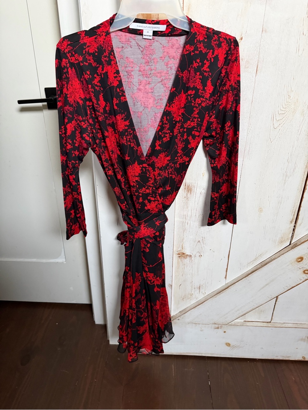 Diane von Furstenberg Red and Black Floral Print Dress 0167